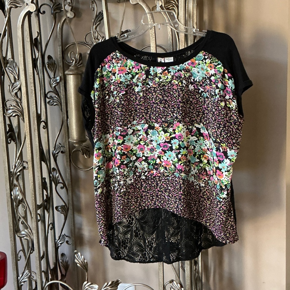 Mimi Chica Black Floral Women's Blouse